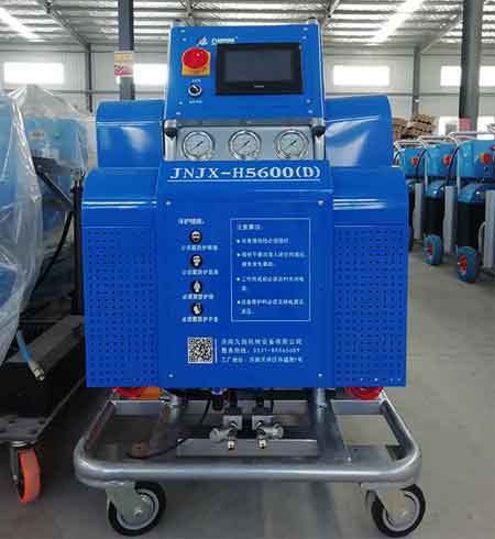 太陽(yáng)能水箱發(fā)泡(圖1) JNJX-H5600D聚氨酯填充設備